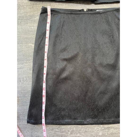 Vintage Jeans Iceberg Women's Blazer (Size 42) and Skirt (Size 40) Suit, Black. - Picture 9 of 11